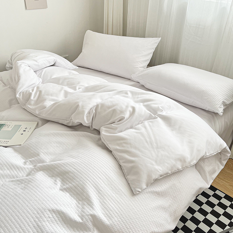 High Quality Skin Friendly Bedding Set, Full Size